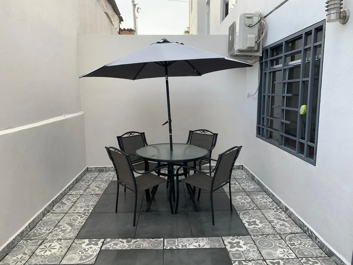 Suites Centenario Tlaquepaque Guadalajara 0*,  Messico